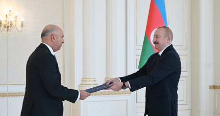 Prezident Misirin yeni səfirinin etimadnaməsini qəbul etdi – FOTO