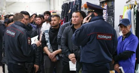 Rusiyadan daha bir SƏRT ADDIM – Miqrantları işə götürən şirkətlər HƏDƏF ALINDI