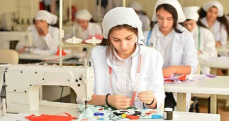 Peşə məktəblərində oxuyanların DİQQƏTİNƏ - Təqaüdlər bu tarixdə köçürüləcək