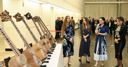 Heydər Əliyev Fondunun dəstəyi ilə alınan musiqi alətlərinin təqdimatı oldu - FOTO