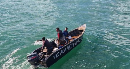 Xəzərdə qayıq zədələndi: Balıqçılar belə xilas edildi – ANBAAN VİDEO
