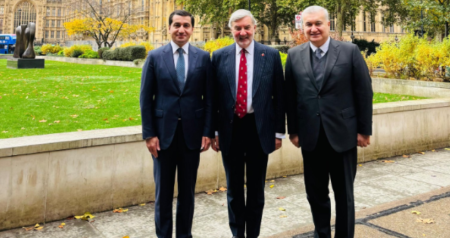 Hikmət Hacıyev Britaniyanın Azərbaycan üzrə ticarət elçisi ilə görüşdü – FOTO