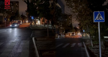 Cərimə TƏHLÜKƏSİ – Ağacların arxasında gizlənən yol nişanı sürücüləri ÇAŞDIRIR – VİDEO