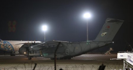 Təyyarə qəzasında həlak olan türk hərbçilərin nəşi Ankaraya GƏTİRİLDİ