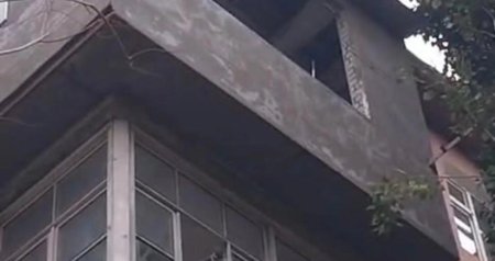 Bakıda yaşayış binasında partlayış: Xəsarət alan var - VİDEO