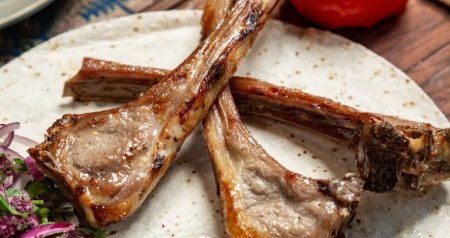 Dadı dillərdə, adı siyahılarda olmayan Azərbaycan kababı – Dünya niyə bu yeməyimizi “görmür”?