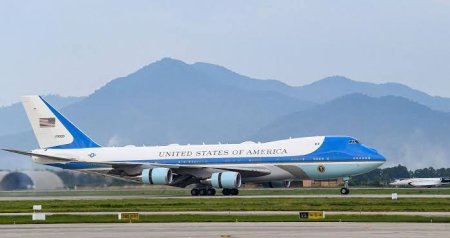 ABŞ-da təyyarə qəzaya uğradı, ölənlər var - VİDEO