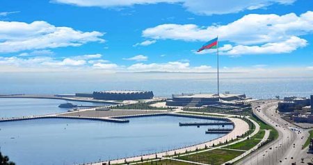 Qonaqpərvərliyimiz yenə gündəmdə: Turistlər heyranlıqlarını gizlətmirlər - VİDEO