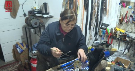 Zaqatalanın çəkməçi XANIMI - Həyat yoldaşının sənətini yaşadan Fəzilət Dadalovanın HƏYAT HEKAYƏSİ &ndash; FOTO