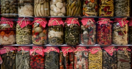 Yüksək təzyiqi olanların NƏZƏRİNƏ: Bəzi qidalar sizə olmaz