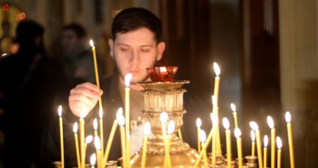 Pravoslavlar Milad bayramını qeyd edirlər - VİDEO