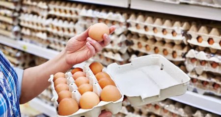 Marketlərdə yumurta satışına MƏHDUDİYYƏT tətbiq olundu &ndash; Qıtlıq iddialarına CAVAB