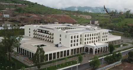 Prezidentdən "Şuşa Otel-Konqres Mərkəzi Kompleksi" ilə bağlı SƏRƏNCAM