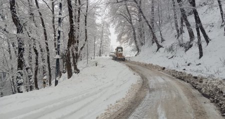 Rayonlara səfərə hazırlaşanların NƏZƏRİNƏ &ndash; Yollarda son vəziyyət &ndash; VİDEO 
