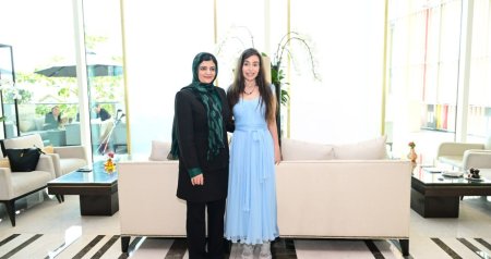 Leyla Əliyeva Əbu-Dabidə əfqanıstanlı tədqiqatçı Zarqa Yaftalı ilə görüşüb