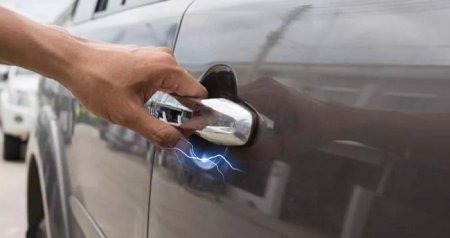 Əlinizi nəyə toxundursanız &ldquo;tok vurur&rdquo;? &ndash; Səbəbi BƏLLİ OLDU