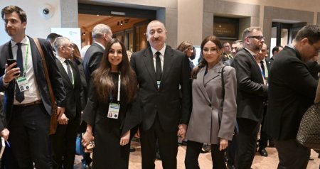 Prezident ailəsinin Münxendən səmimi FOTOLARI