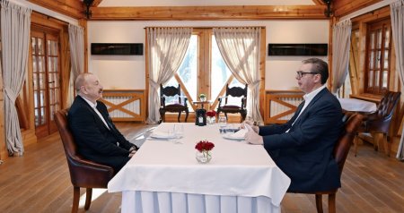 Azərbaycan və Serbiya prezidentləri qeyri-rəsmi səhər yeməyində - FOTO