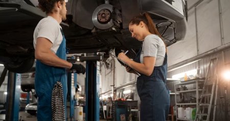 Maşınların &ldquo;dərdi&rdquo;ni bilən USTA XANIMLAR - Azərbaycanda qadınlardan ibarət təmir servis xidməti yaradılır? &ndash; VİDEO