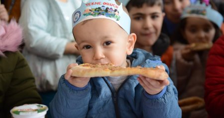 Uşaq və yeniyetmələrin oruc tutması düzgündür? &ndash; İlahiyyatçı və həkimlərdən TƏZADLI YANAŞMA