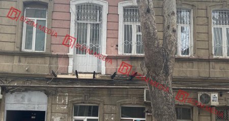 Bizim.Media YAZDI &ndash; Paytaxtın mərkəzi küçəsindəki köhnə balkonların yenilənməsinə başlanıldı &ndash; FOTO