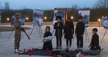 Xocalıda soyqırım qurbanlarının xatirəsinə flaşmob KEÇİRİLDİ - FOTO/VİDEO