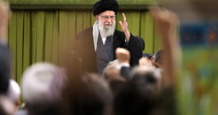 ABŞ kəşfiyyatı Xamenei və iranlı siyasətçiləri bir neçə ay izləyib