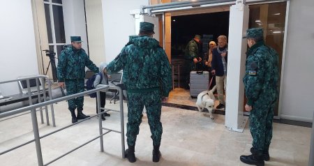 İrandan Azərbaycana xarici vətəndaşların təxliyəsi davam edir - FOTO