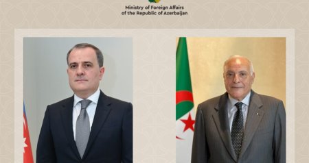 Ceyhun Bayramov Əlcəzairin dövlət naziri ilə nəyi müzakirə etdi?