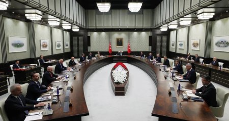 Türkiyə Hörmüz boğazı və enerji bazarındakı vəziyyəti müzakirə edəcək