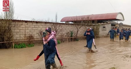 Xaçmazda köməksiz vəziyyətdə qalan 22 nəfər belə xilas edildi &ndash; FOTO