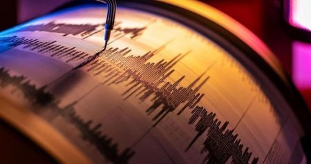 Bu ölkədə güclü zəlzələ: Sunami xəbərdarlığı verildi - VİDEO