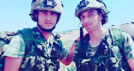 Əfsanəvi qəhrəmanlarla çiyin-çiyinə vuruşan igidin hekayəsi - FOTO