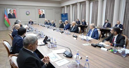 Əli Əsədovun rəhbərliyi ilə MÜHÜM İCLAS: Müzakirə olunan məsələlər &ndash; FOTO