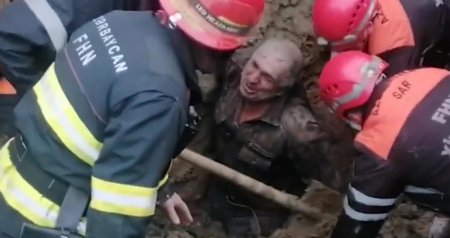 SON DƏQİQƏ! Qobustanda torpaq qatı ÇÖKDÜ &ndash; Ölən və yaralanan var &ndash; VİDEO