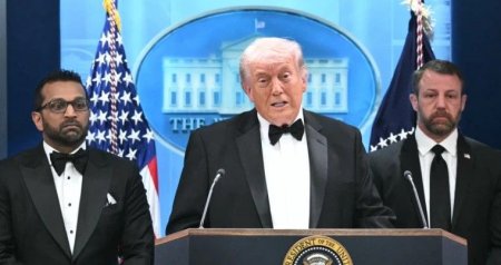 Tramp atışmadan sonra brifinq keçirdi: &ldquo;Məncə, o, təkbaşına hərəkət edən psixopat idi&rdquo; - VİDEO