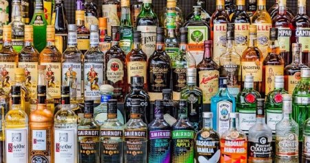 Eyni ZƏRƏR, fərqli YANAŞMA &ndash; Alkoqollu içkilərlə bağlı yeni QAYDA gəlir?