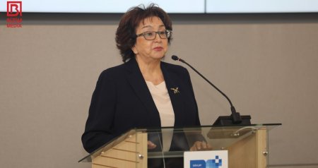 Məleykə Abbaszadə: &ldquo;10-11-ci sinifdə hazırlaşıb, bütün proqramı mənimsəmək mümkün deyil&rdquo;