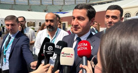 Hikmət Hacıyevdən quru sərhədlərlə bağlı AÇIQLAMA