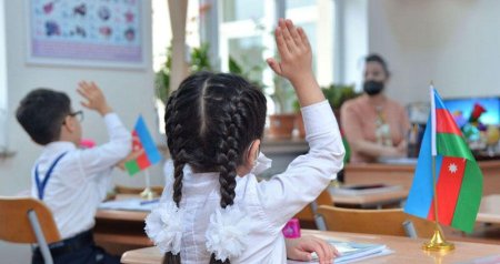 Məktəb gündəliklərinin unudulan sütunu: Davranış qiymətləri niyə tarixə qovuşdu?