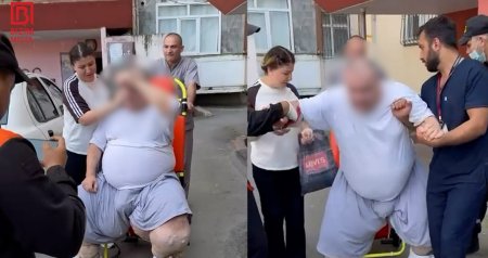 Bakıda 330 kiloqram çəkisi olan kişi evdən belə çıxarıldı &ndash; ÖZƏL/VİDEO