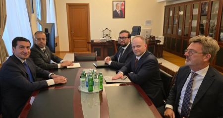 Hikmət Hacıyev: Azərbaycan NATO-nun etibarlı tərəfdaşıdır - FOTO