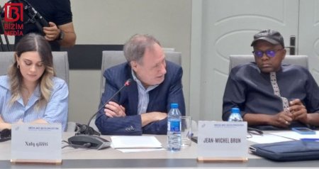 Jan-Mişel Brun Bakıda Fransa mətbuatının əsl simasını İFŞA ETDİ &ndash; FOTO