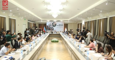 &ldquo;Media və dekolonizasiya: yüksələn səslər, güclənən narrativlər&rdquo; konfransı nələrlə yadda qaldı? &ndash; FOTO