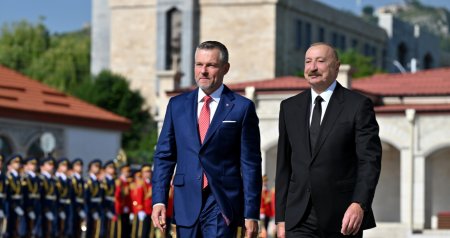 İlham Əliyev Slovakiya Prezidentini Şuşada QARŞILADI - FOTO