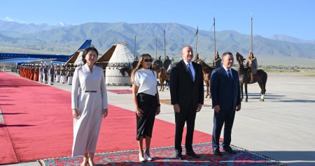 Çolpon-Ata şəhərində Prezident və birinci xanımın şərəfinə dövlət ziyafəti verildi