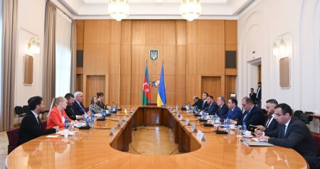Kiyevdə Azərbaycan və Ukrayna XİN başçıları arasında geniş tərkibdə görüş &ndash; FOTO