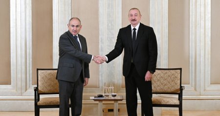 Cənubi Qafqazı dəyişən bir il - Qarşıdakı əsas vəzifə sülh sazişinin imzalanmasıdır