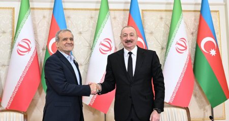 İlham Əliyev Pezeşkiana təşəkkür etdi &ndash; FOTO