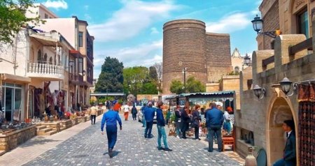 İlham Əliyev turizmin inkişafı ilə bağlı yeni Dövlət Proqramını TƏSDİQLƏDİ